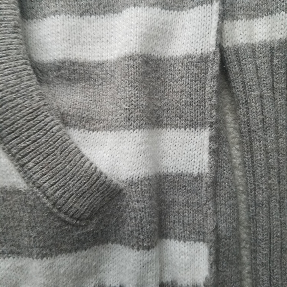 American Eagle Gray White Striped Long Cardigan V Neck Sweater - Picture 6 of 9